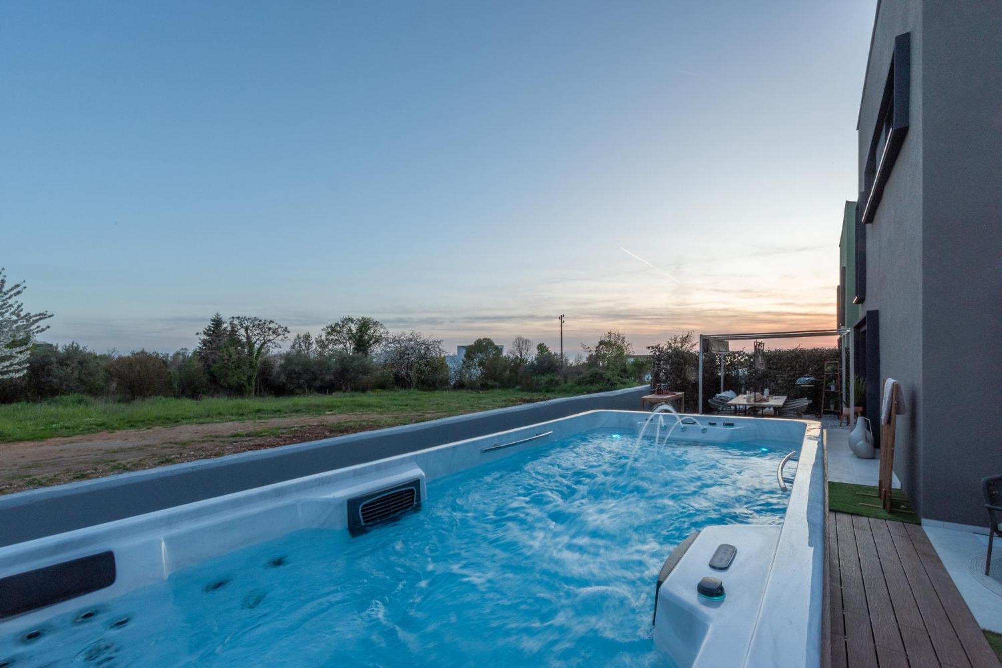 "Casa Vitasana" With Large Spa And Counter-Current Swimming Near The Beach! Poreč Dış mekan fotoğraf